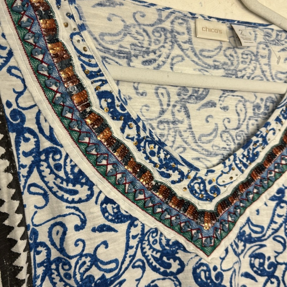 Chico’s Beaded Boho Embroidered V-Neck Top – Size 2 Large Blue White Beads - Picture 4 of 6
